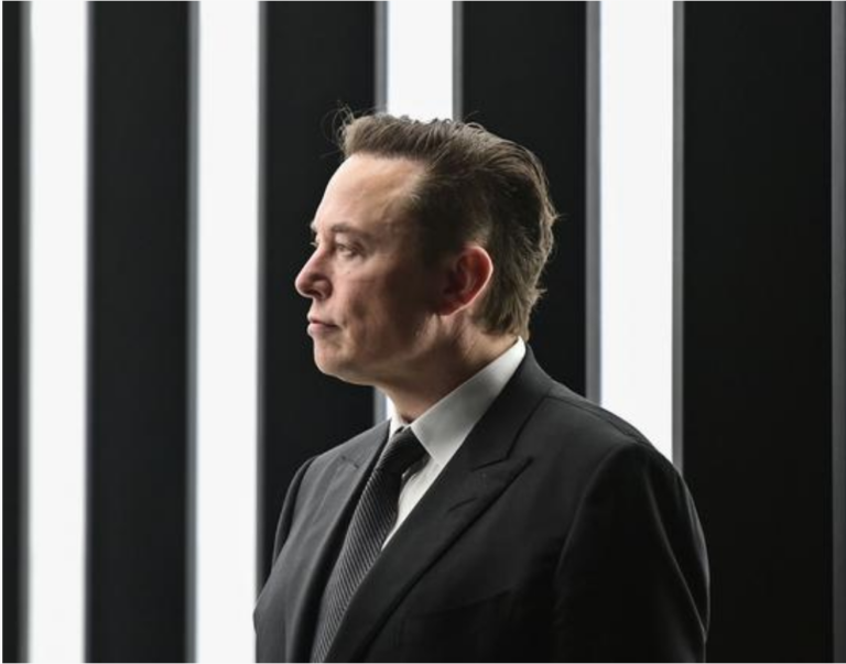 Elon Muskin ostotarjous Twitteristä meni läpi