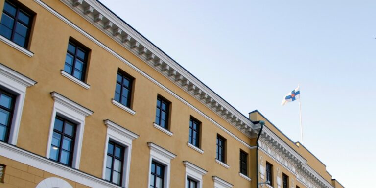 Puolustusministeriön tavoite: “Puolustusvoimien päästöjen täytyy puolittua 2030 mennessä.”